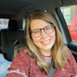 Meet your Posher, Holly